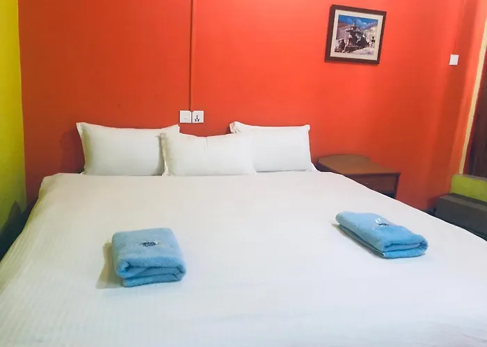 Hotel Yac Donalds